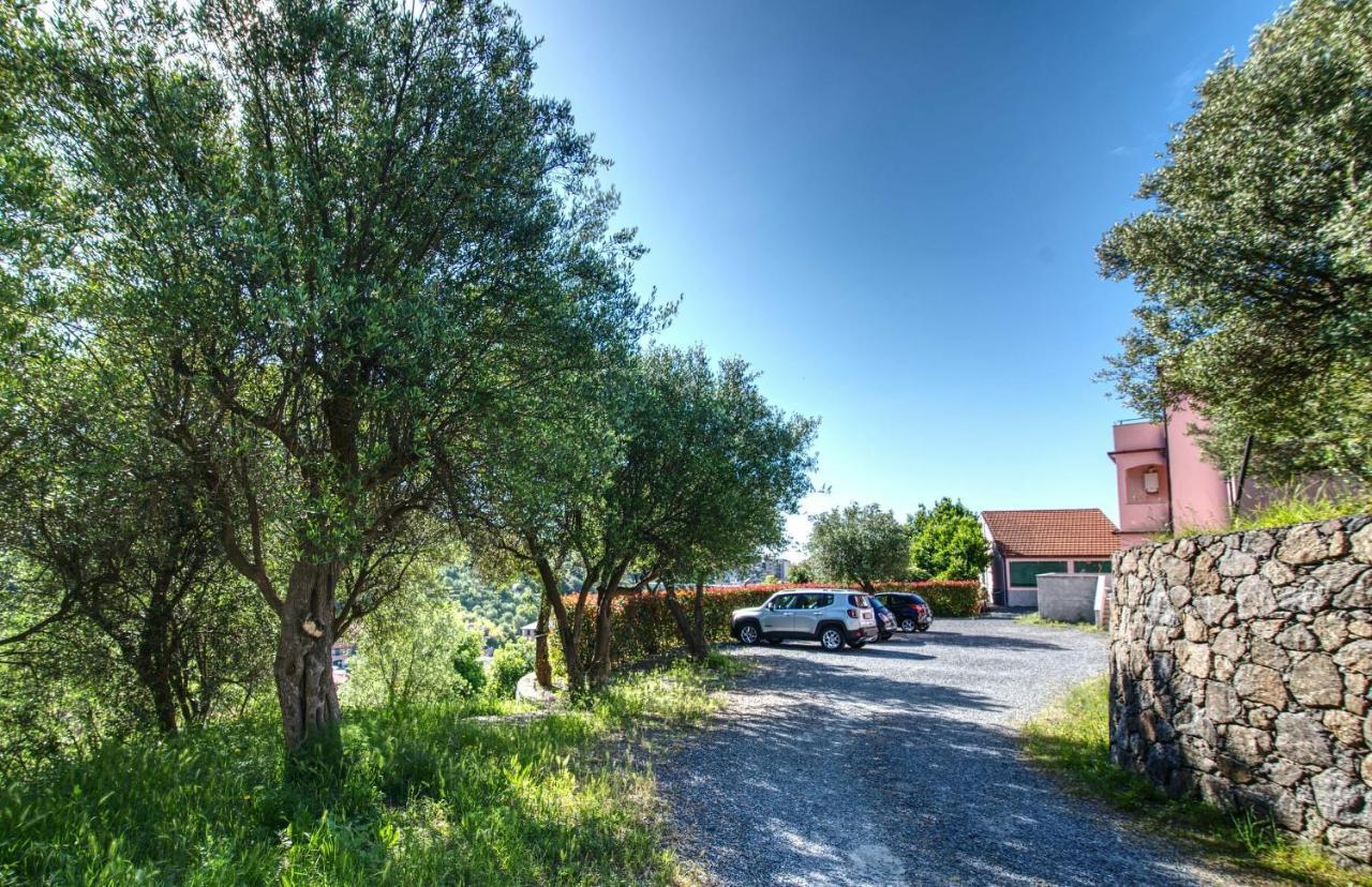 Villa Zafferano Suites Celle Ligure Bagian luar foto