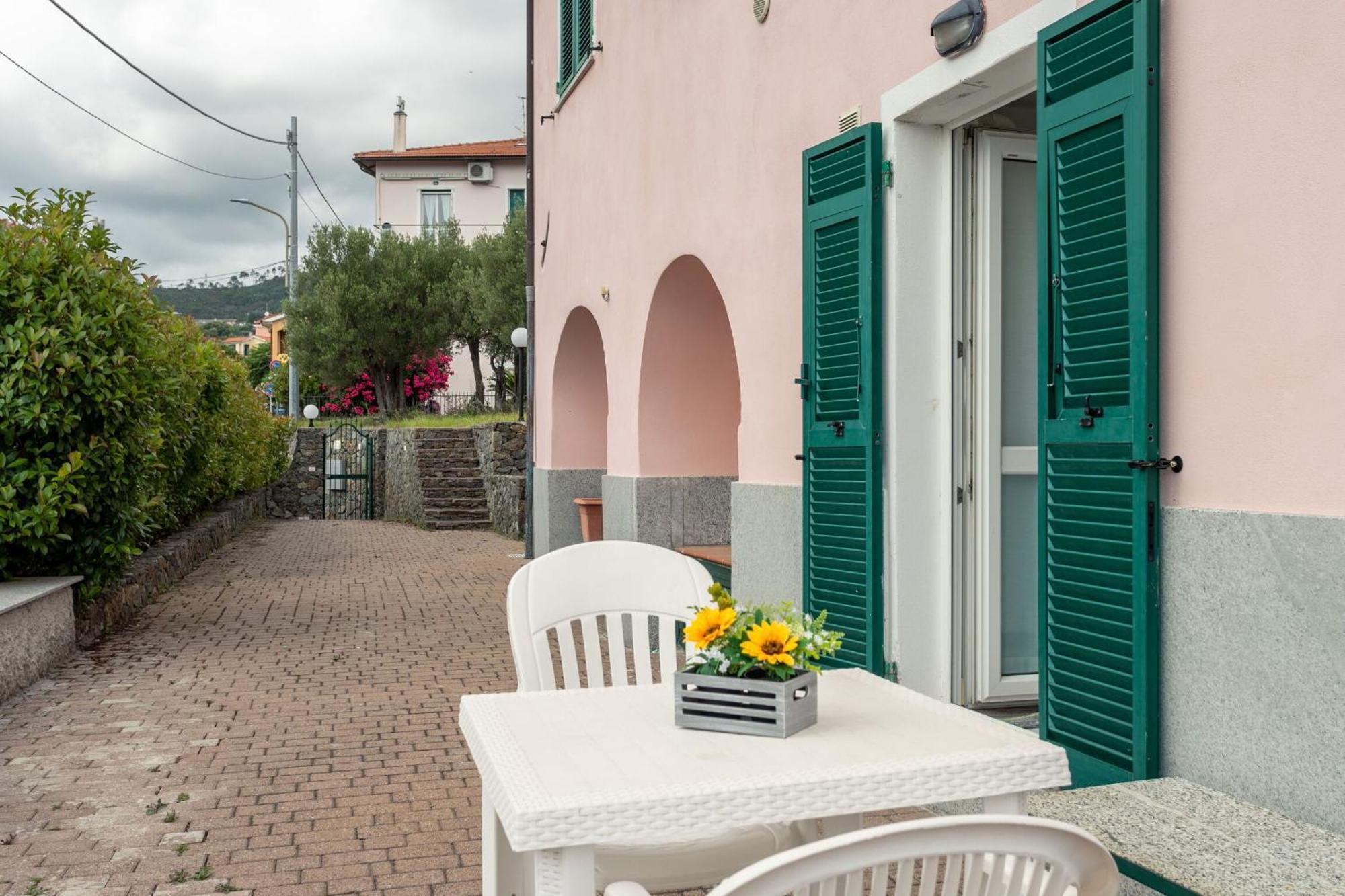 Villa Zafferano Suites Celle Ligure Bagian luar foto
