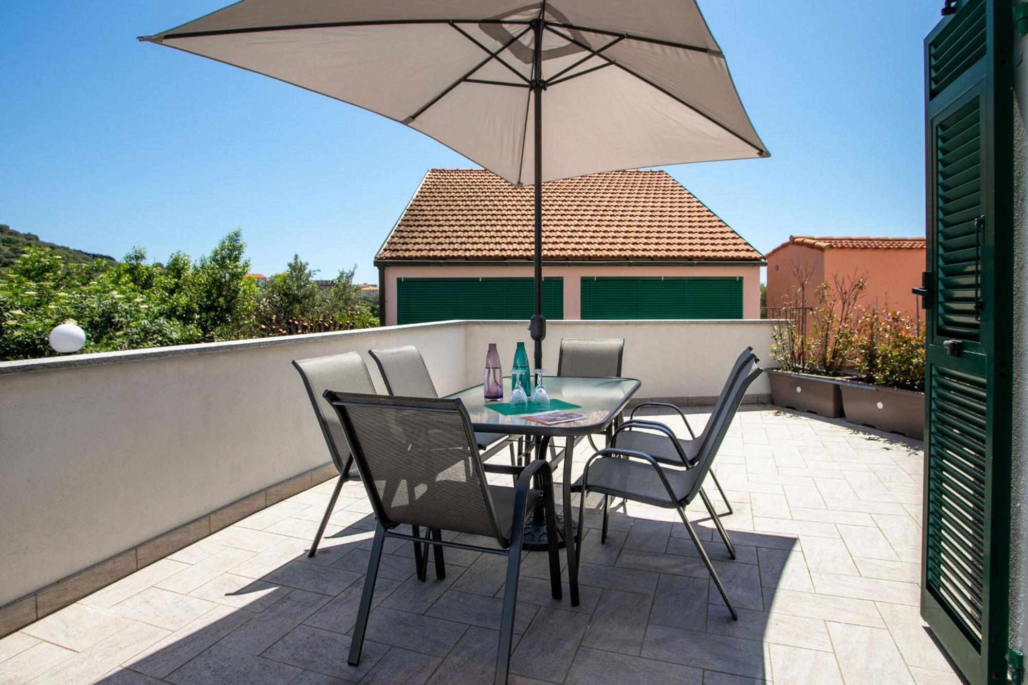 Villa Zafferano Suites Celle Ligure Bagian luar foto